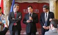 Promouvoir la coopération vietnamo-française dans la défense