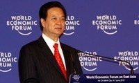 Premier Ministre Nguyen Tan Dung au forum économique mondial pour l’Asie de l’Est 2013