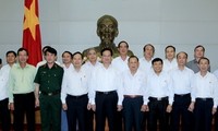 Le Premier Ministre Nguyen Tan Dung travaille avec l’association des anciens combattants du Vietnam