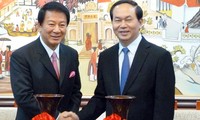 Deux diplomates du Japon reçus par Tran Dai Quang