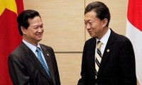 Le Premier Ministre Nguyen Tan Dung reçoit l’ancien Premier Ministre Japonais Yukio Hatoyama