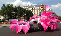Pour la première fois, le Vietnam a participé au carnaval de Paris
