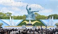 Nagasaki commémore l’explosion de la bombe atomique il y a 68 ans