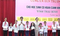 Bourses d’études pour les étudiants défavorisés de Thai Binh