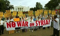 Etats-Unis : 200 manifestants devant la Maison Blanche contre la guerre en Syrie 