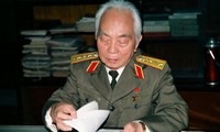 Abdelaziz Bouteflika : Vo Nguyen Giap, « l’un des plus grands révolutionnaires du monde » 