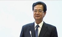 Nguyên Tân Dung reçoit le vice-Premier Ministre et ministre malaisien de l’éducation