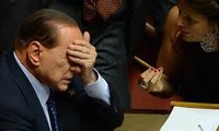 Berlusconi interdit de mandat public pendant 2 ans