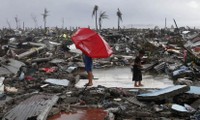Philippines : Le typhon Haiyan a fait 10 mille morts et 2 mille diparus