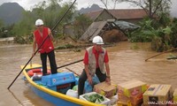 Venir en aide aux Vietnamiens à Tacloban, Philippines