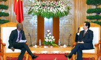 Le ministre des Affaires étrangères de Saint-Christophe et Niévès au Vietnam