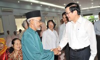 Le président Truong Tan Sang rencontre l’électorat de Ho Chi Minh-ville
