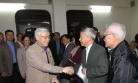 Le secrétaire général du Parti rencontre des électeurs de Ba Dinh et Hoan Kiem