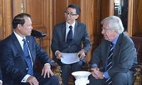 Le Vietnam et l'Uruguay renforcent leur coopération 