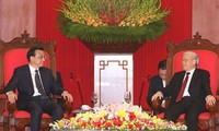 Nguyên Phu Trong reçoit Wang Jiarui