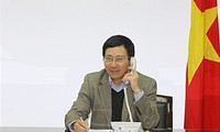 Vietnam-Chine: entretien téléphonique entre les ministres des Affaires étrangères