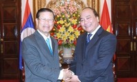 Le vice-Premier ministre laotien en visite au Vietnam