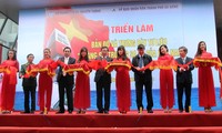 Vernissage de l’exposition «Hoàng Sa-Truong Sa du Vietnam, les preuves historiques»