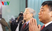 Le secrétaire général Nguyen Phu Trong rend hommage au président Ho Chi Minh