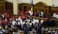 Ukraine: retour à la Constitution de 2004 