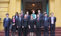 Une délégation de jeunes chinois reçue par Hoang Binh Quan