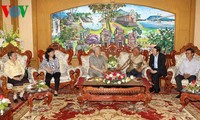 Nguyen Phu Trong au Laos à l’occasion de la fête Bunpimay