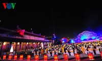 Festival de Hue : La nuit au palais royal