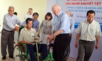 Aider les handicapés vietnamiens, une des missions des sénateurs américains