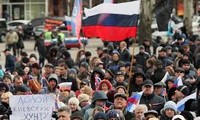 Les pro-russes dans l’Est de l’Ukraine demandent un référendum