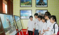 Exposition sur les mers et les îles vietnamiennes à Gia Lai
