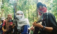 Des rebelles d'extrême-gauche enlèvent 39 civils dans le sud des Philippines