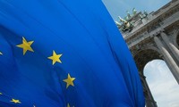 Ukraine: l'UE appelle la Russie à coopérer avec le président élu