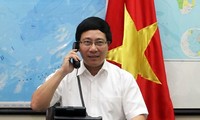 Conversation téléphonique entre Pham Binh Minh et Catherine Ashton
