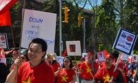 Mer Orientale : les Vietkieus au Canada protestent contre la Chine