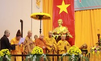 Les bouddhistes saigonnais prient pour la paix en mer Orientale
