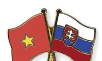 Le président de la Cour suprême slovaque reçu par le président vietnamien
