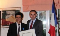 France-Vietnam : le directeur général de la VTV reçoit l'Ordre national du Mérite 