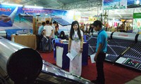 Vernissage de la foire économique et commerciale de Phu Yen 2014