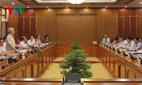 Le Bureau politique travaille avec la permanence du comité du Parti de Thua Thien Hue