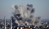 Israël: les raids meurtriers sur Gaza continuent malgré les appels au calme 
