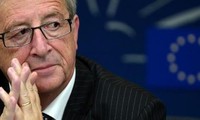 UE: élu président de la Commission, Juncker fait des promesses 