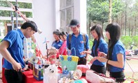 Remise du prix de créativité aux jeunes de Hanoï 2014