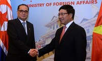 Le ministre nord-coréen des Affaires étrangères Ri Su-yong au Vietnam