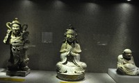 Les vieilles statues en céramique du Vietnam
