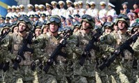 L'Ukraine fête son indépendance en pleine guerre civile