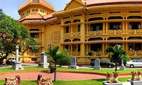 Le musée national d’Histoire vietnamienne: un lieu de choix des touristes étrangers 
