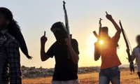 Syrie: les jihadistes exécutent 160 soldats, 43 Casques bleus détenus
