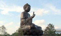 Inauguration de la plus grande statue de Bouddha en cuivre d’Asie du Sud-Est
