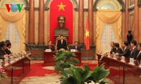 Truong Tân Sang reçoit les délégués à la 6ème conférence ministérielle de l’APEC