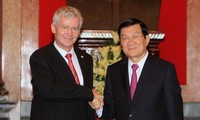 Le procureur général du parquet suprême hongrois en visite au Vietnam
